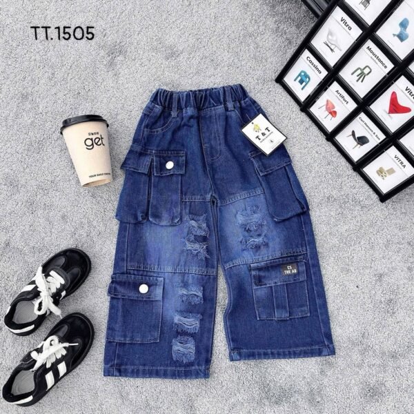 Stylish denim cargo